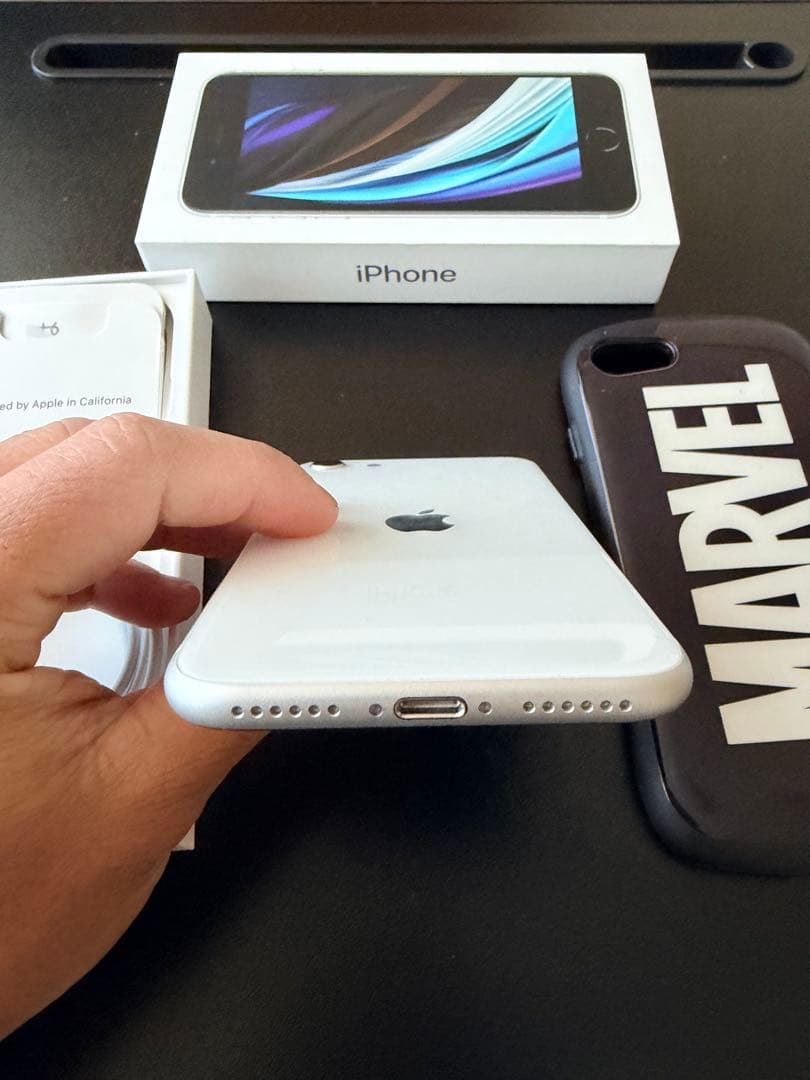 スマートフォン本体 Iphone SE 2020