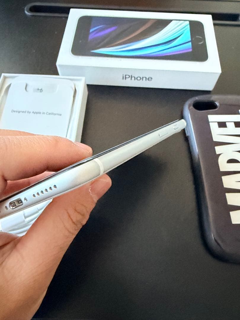 スマートフォン本体 Iphone SE 2020