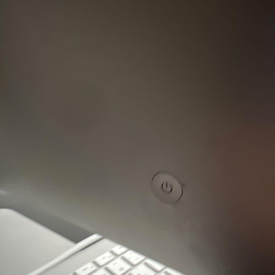 iMac 21.5インチ (2012) ＋ワイヤレスキーボード ＋ マウス