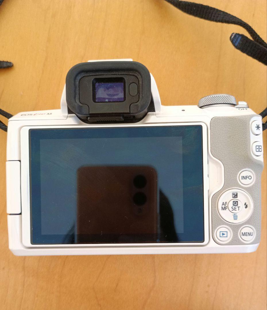 Canon EOS　kiss M ミラーレスカメラ 本体とレンズ2個