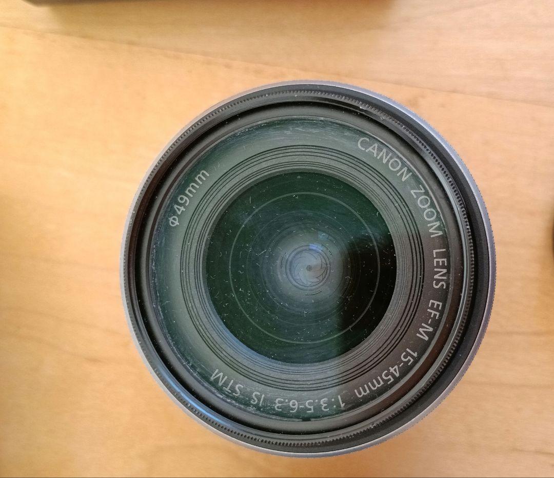 Canon EOS　kiss M ミラーレスカメラ 本体とレンズ2個