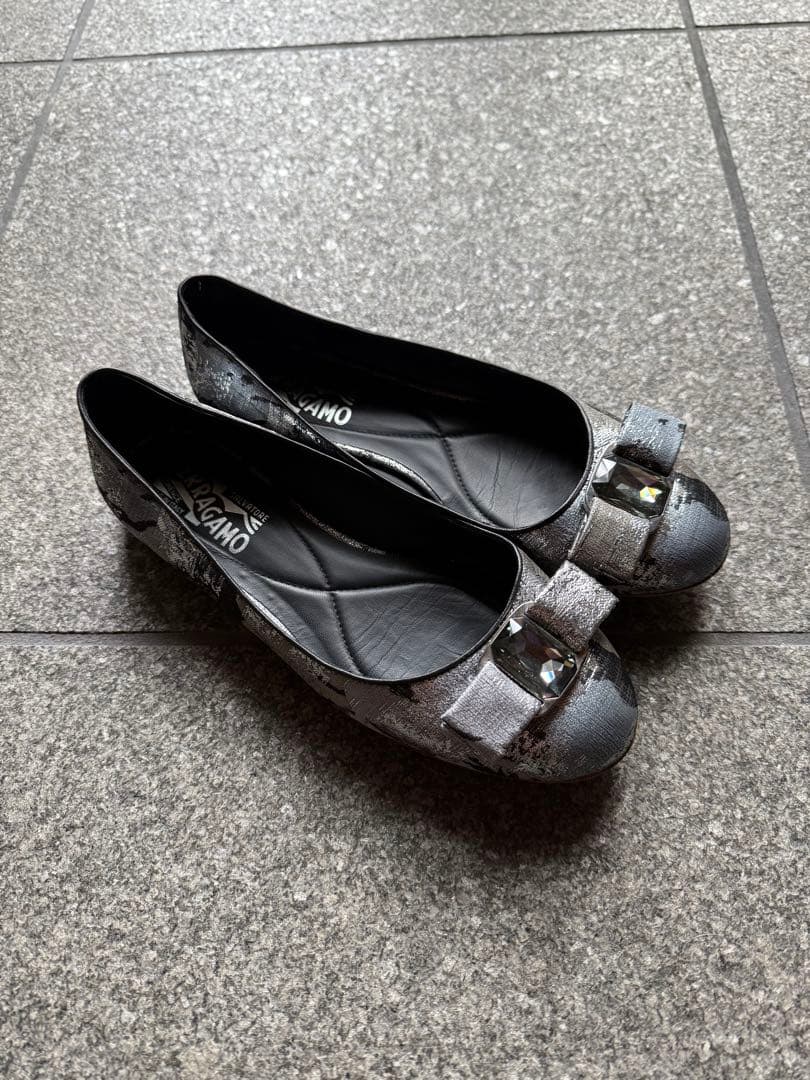 フェラガモ フラットシューズ 6D 美品