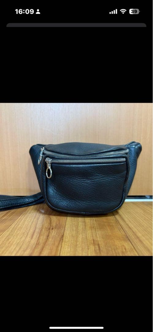 アエタ　aeta s黒 レザー ボディバッグ・ウエストポーチ