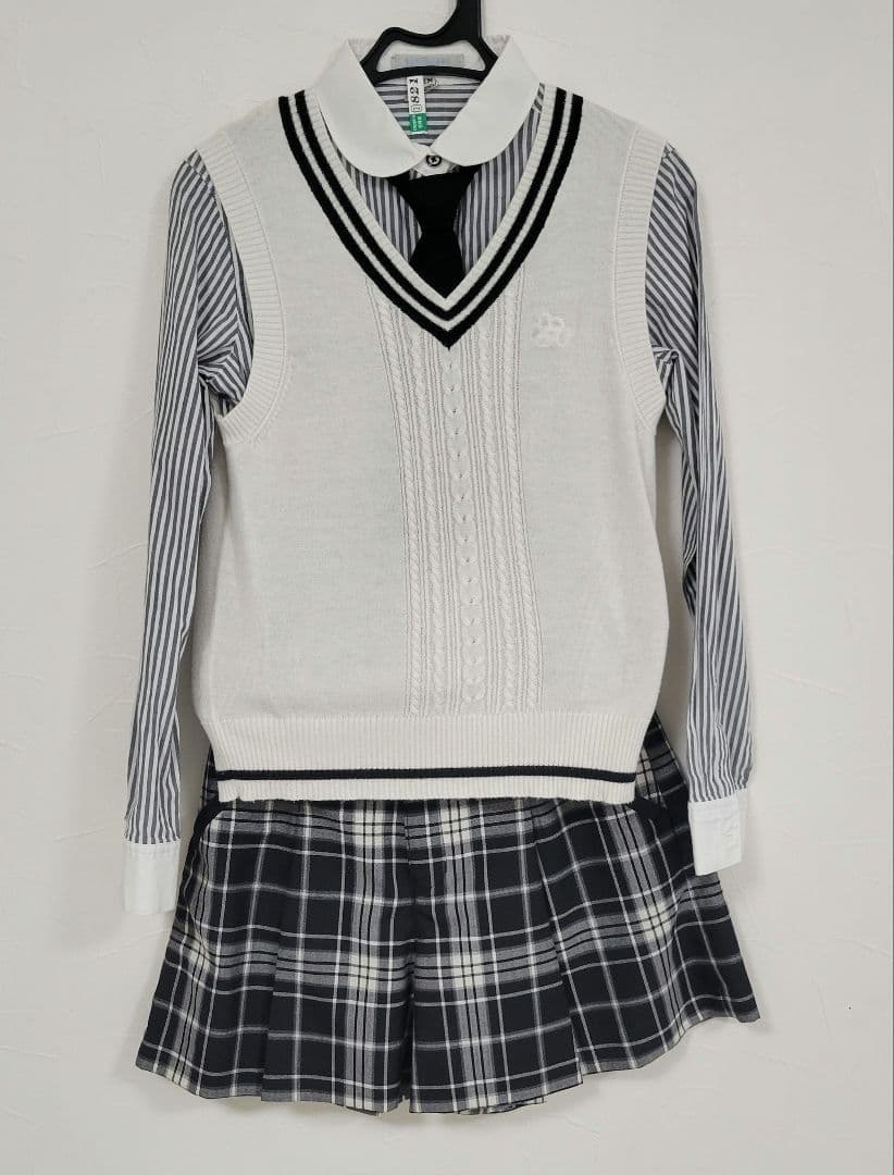 組曲 卒業式 セットアップ 140~150㎝ エンブレム付き 卒服