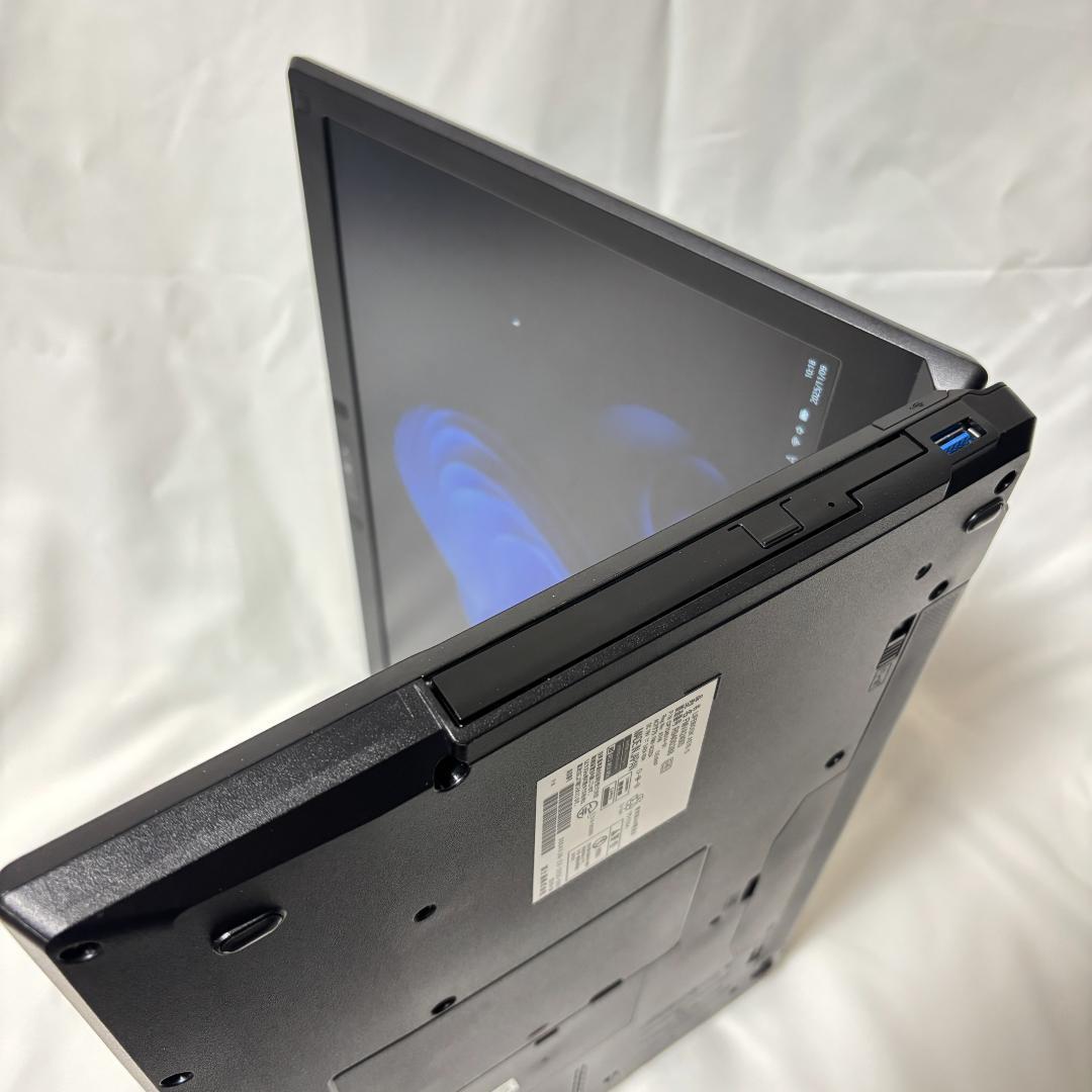 F07B【美品】15.6型FHD/i5第6世代/8GB/SSD256GB d