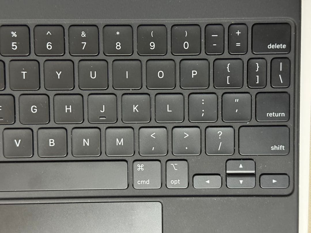 iPad 11インチ Magic Keyboard MXQU2LL/A US配列