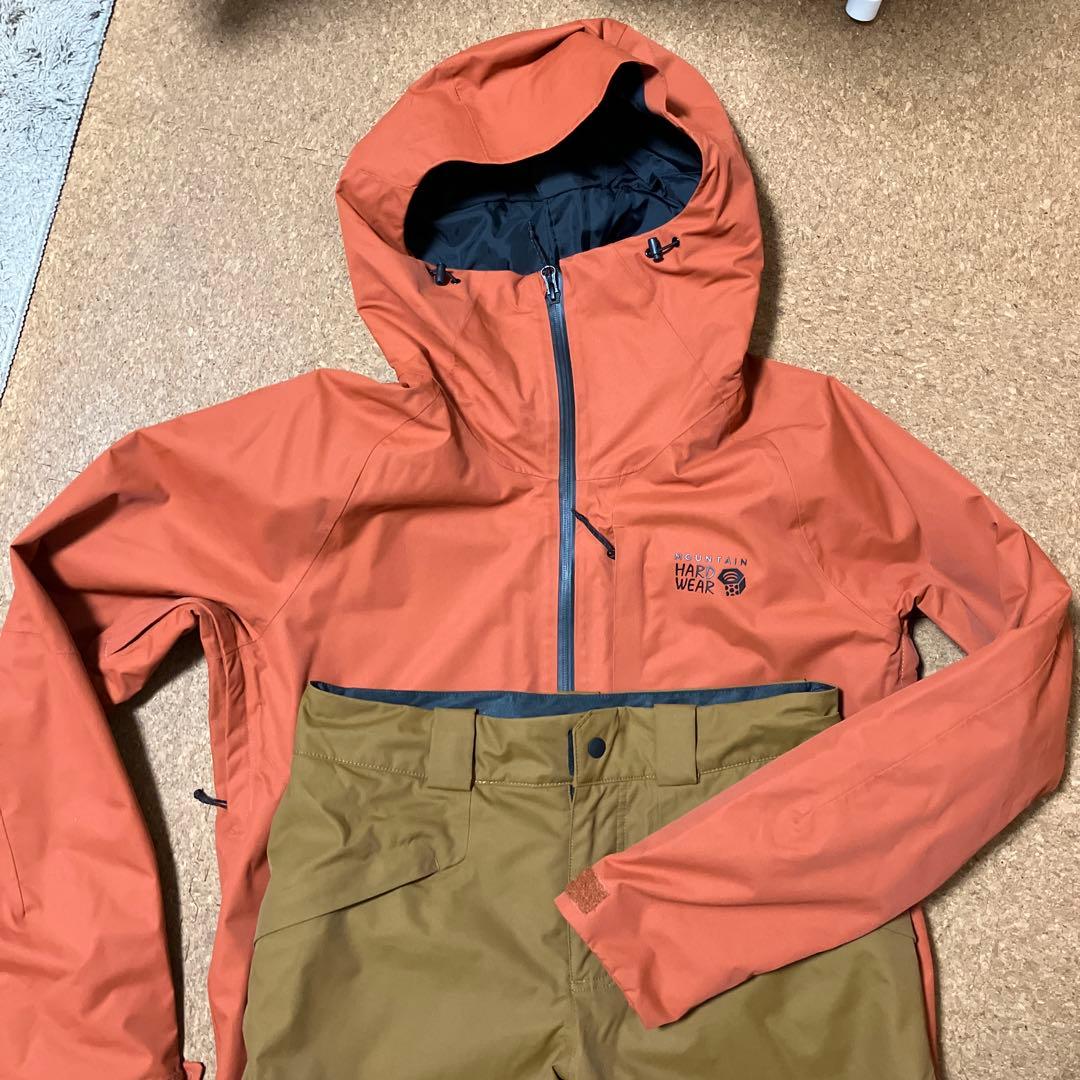 MOUNTAIN HARD WEAR スキーウェアセットとコンビグローブ