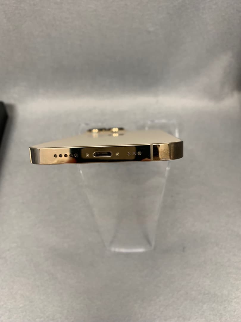 美品　国内版　simフリー　iPhone13 Pro 256GB シルバー色