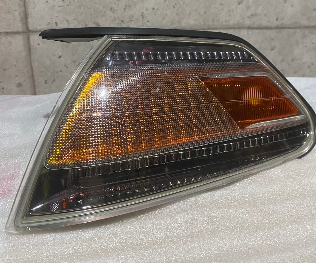 トヨタ　jzx100マーク2 後期　純正品　コーナーウィンカー