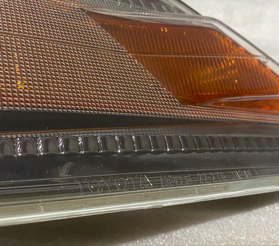 トヨタ　jzx100マーク2 後期　純正品　コーナーウィンカー