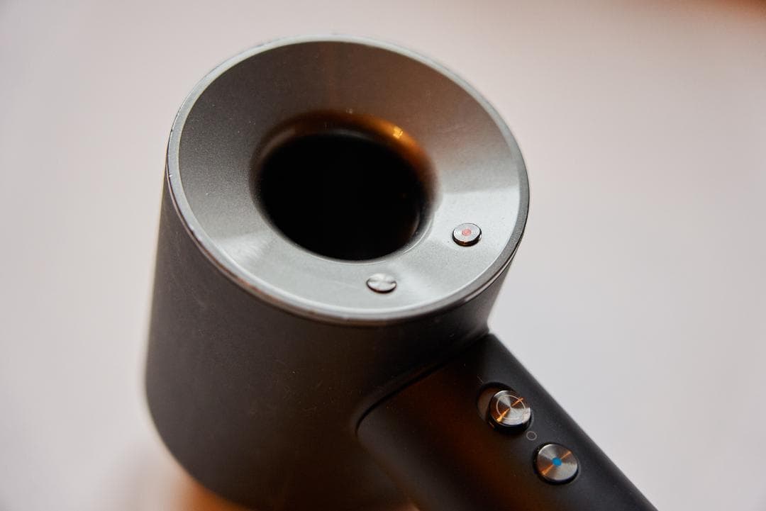 Dyson Supersonic Ionic ヘアドライヤー スタンド・付属品付