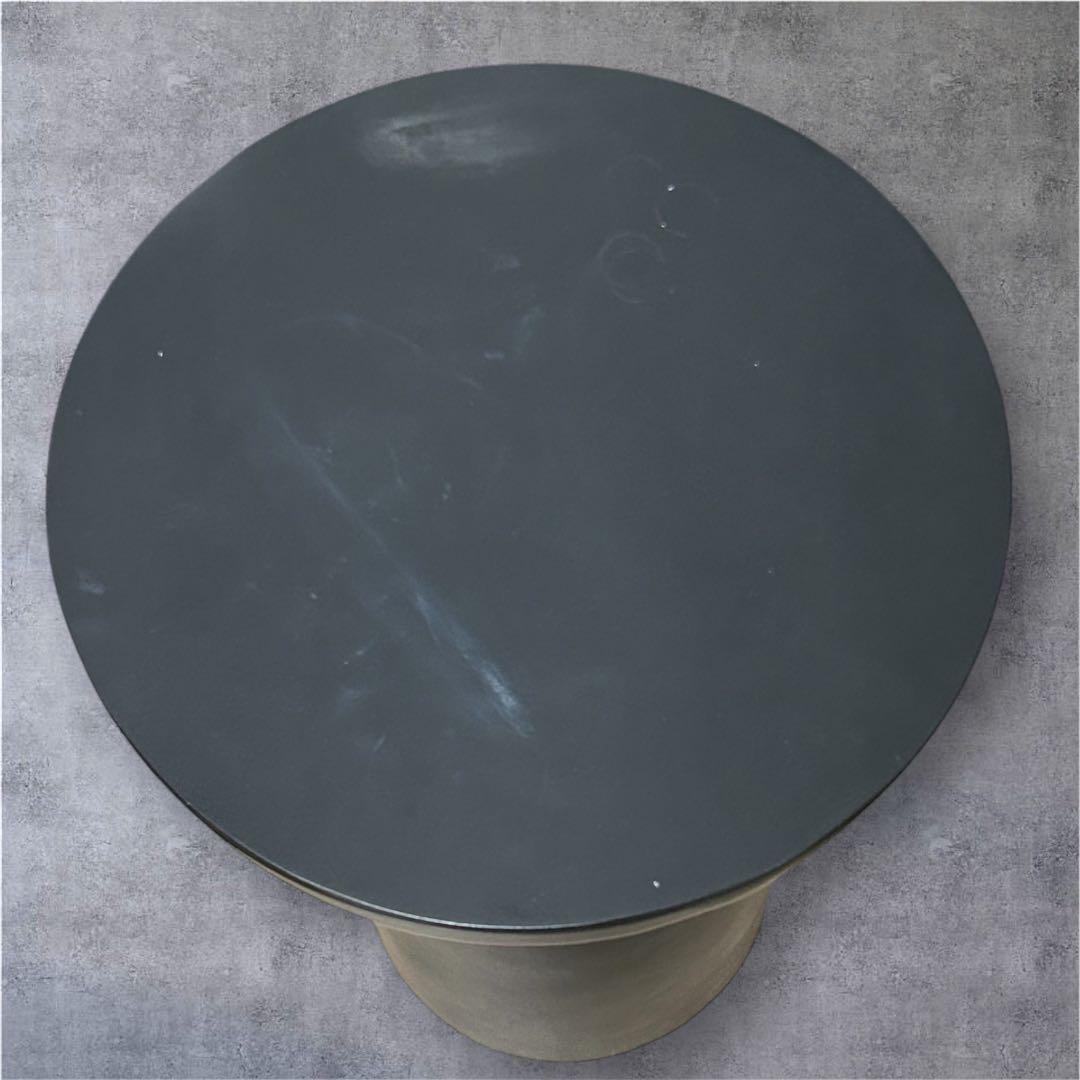 サイドテーブル　コンクリート製　ブラック①