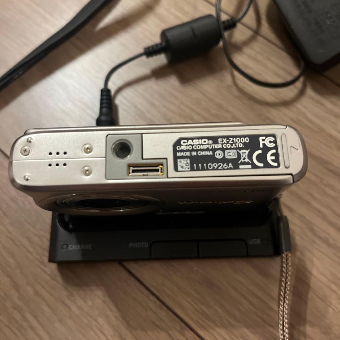 カシオ　コンパクトデジカメ　 EX-Z1000