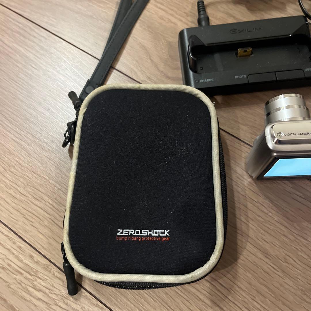 カシオ　コンパクトデジカメ　 EX-Z1000