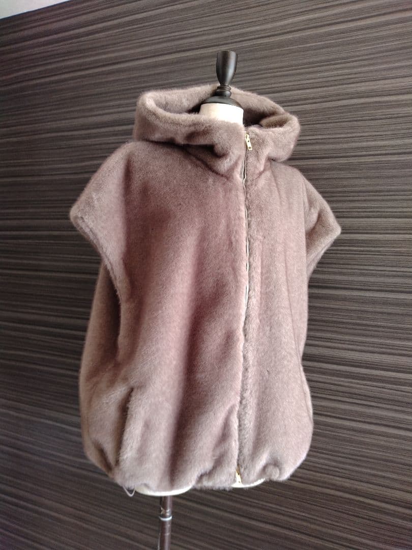 新品タグ付き【アルアバイル】フェイクミンクファーフーディーブルゾン