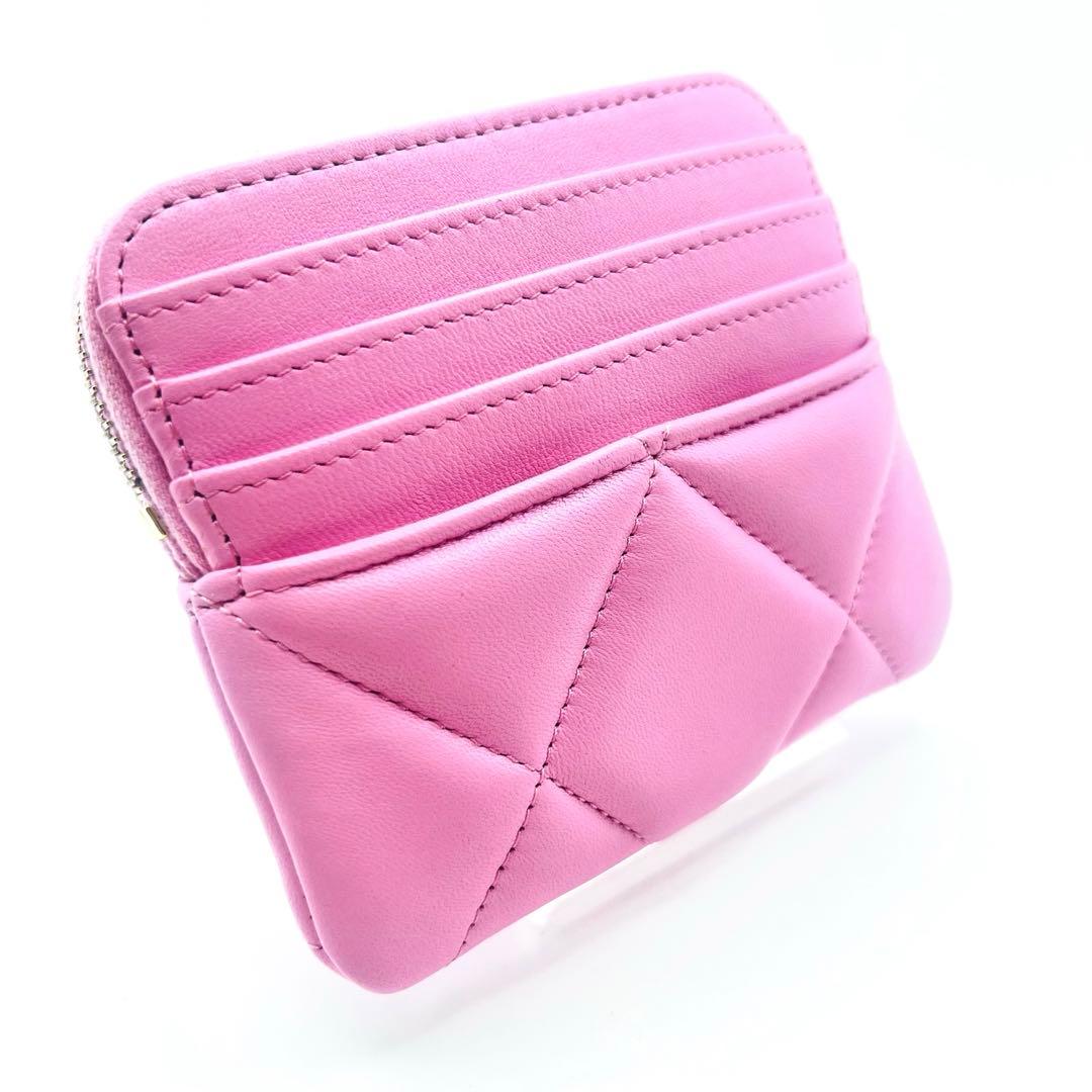 未使用級✨シャネル　マトラッセ　ラムスキン　ココ　ピンク　・カードケース