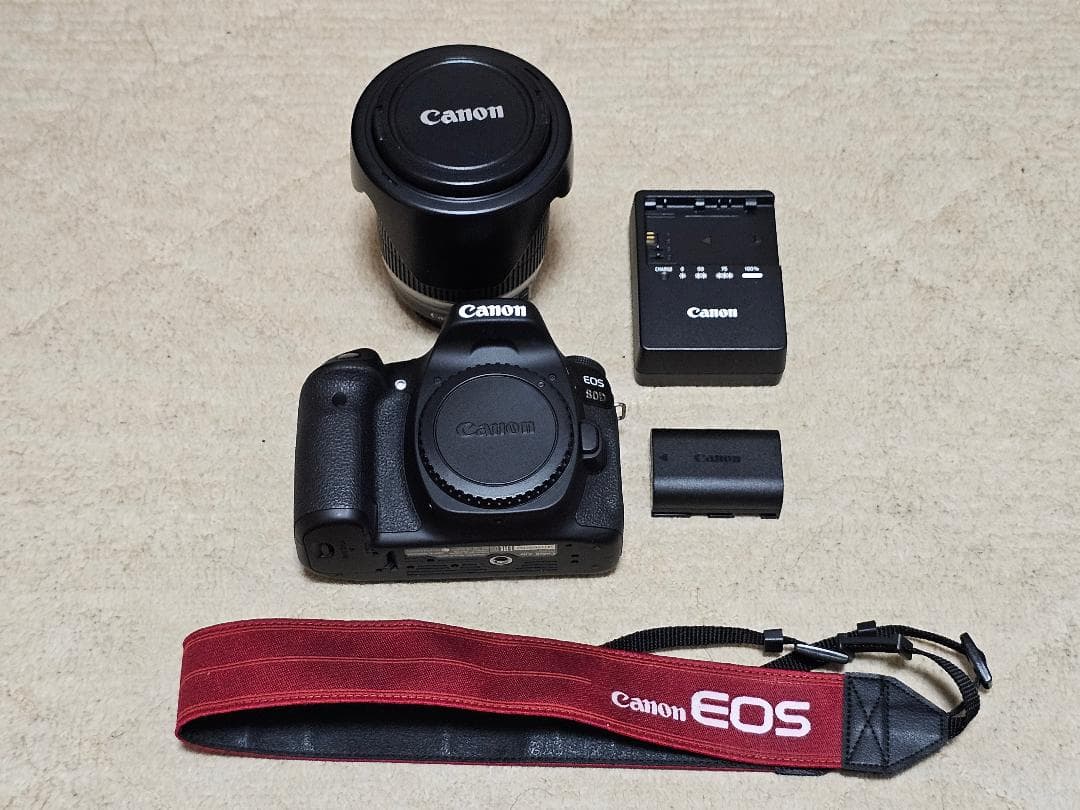 【中古品】EOS80D本体、EF-S18-200mm セット CANON