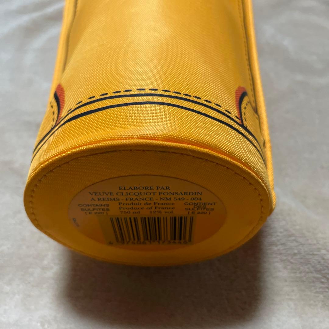 ヴーヴクリコ　シャンパン　イエローラベル３本&クーラーケース付き！