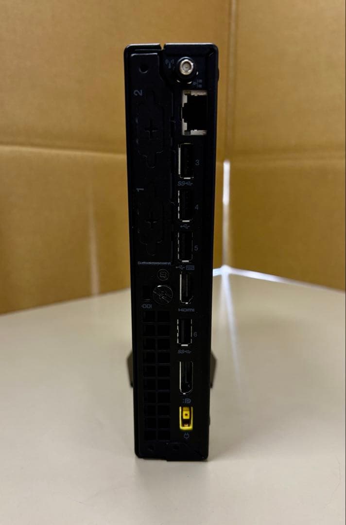 レノボ ThinkCentre M630e Tiny