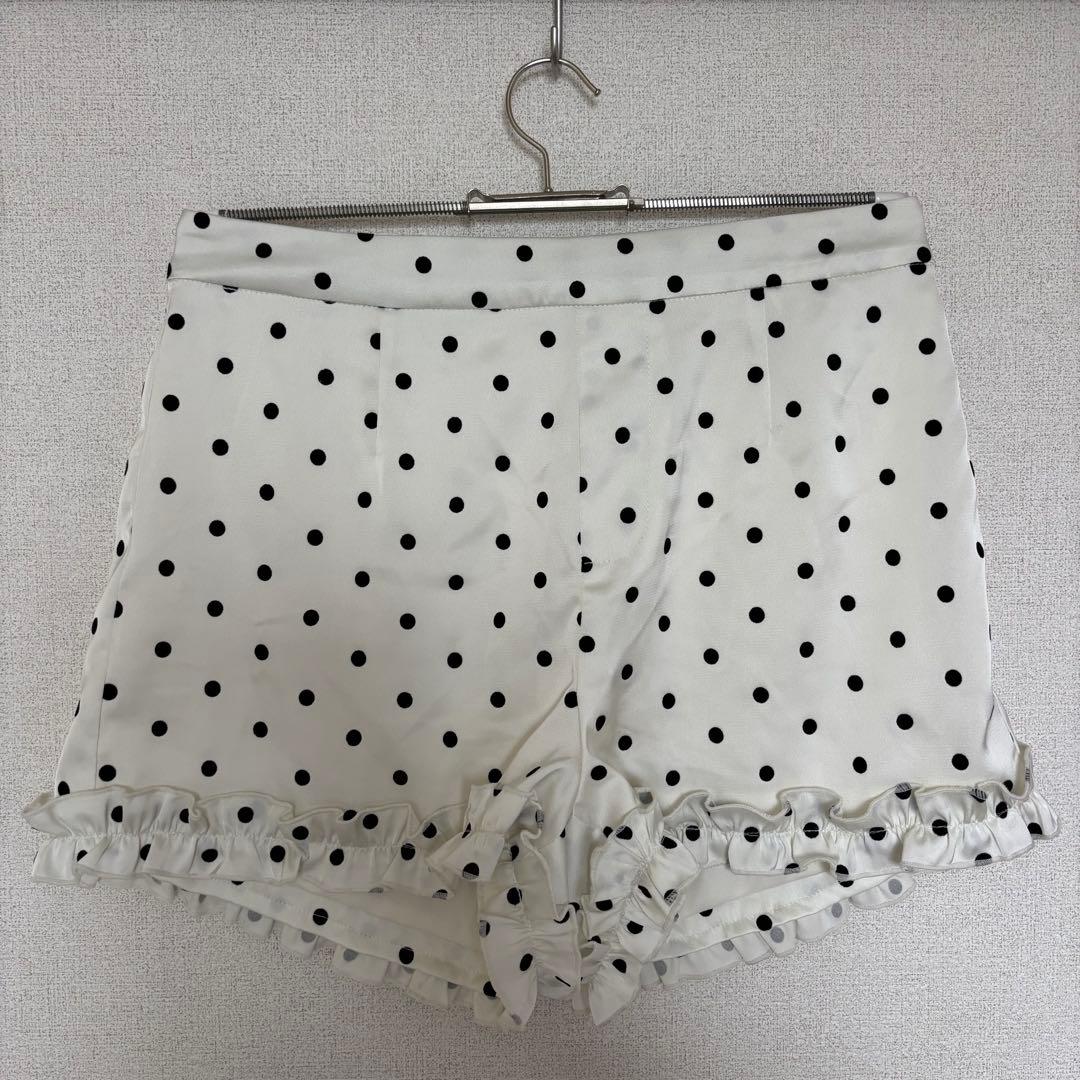 FEKETE ドットフリルショートパンツ　M