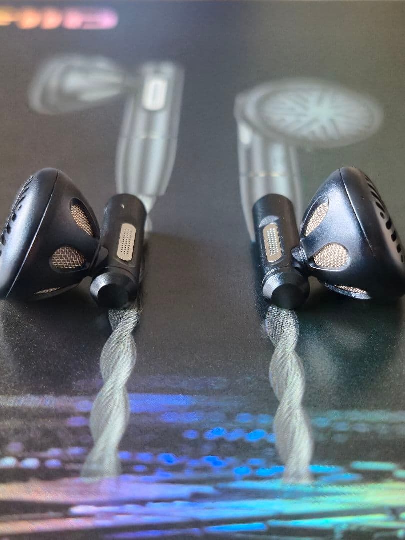 【極美品】FiiO FF5　有線イヤホン/イントラコンカ型　即購入可能