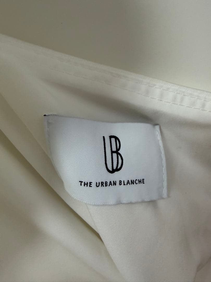 THE URBAN BLANCHE ウェディングドレス （ドレスカバー付き）