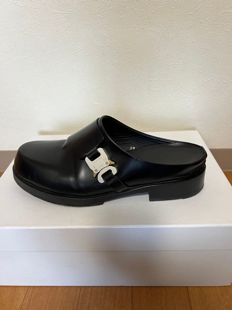 alyx ローファー　黒 金属バックル