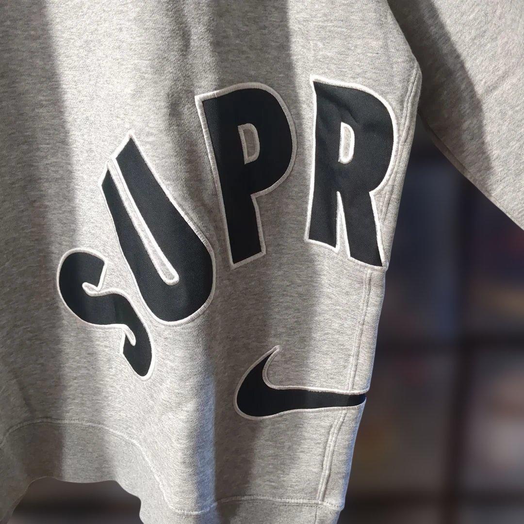 シュプリーム ナイキ 22ssスウェット トレーナー supreme nike