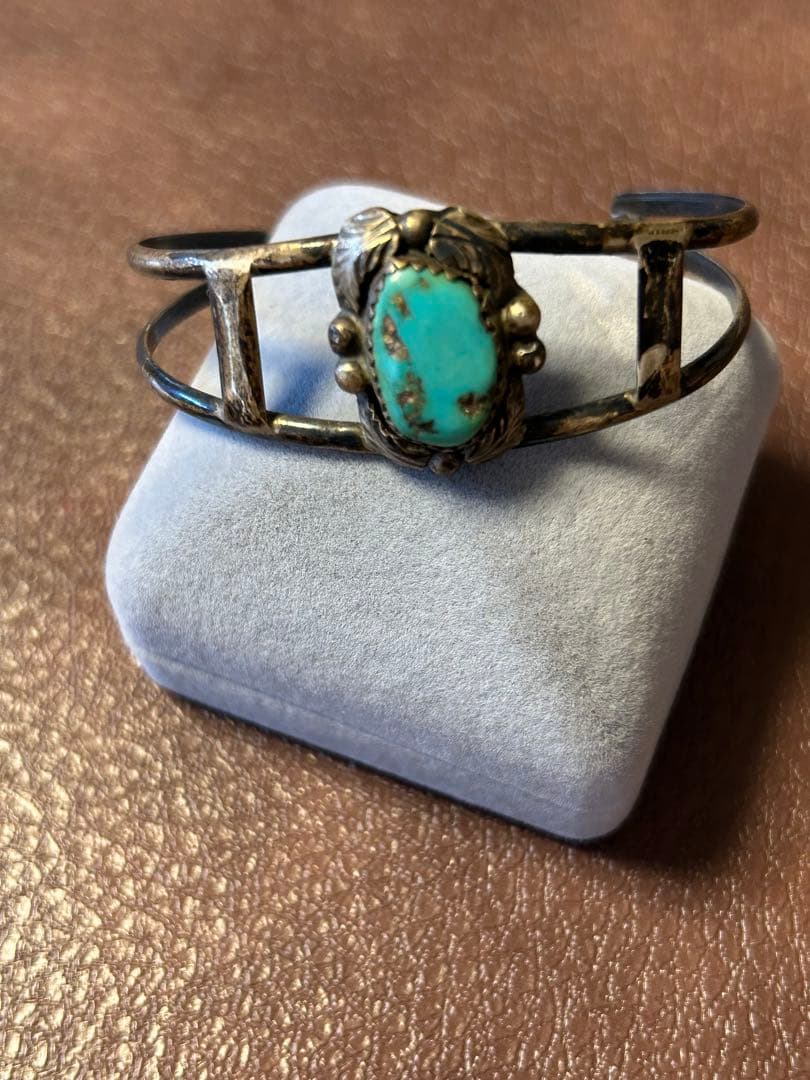 ヴィンテージ ネイティブアメリカン ナバホ ASHLEY刻印バングル