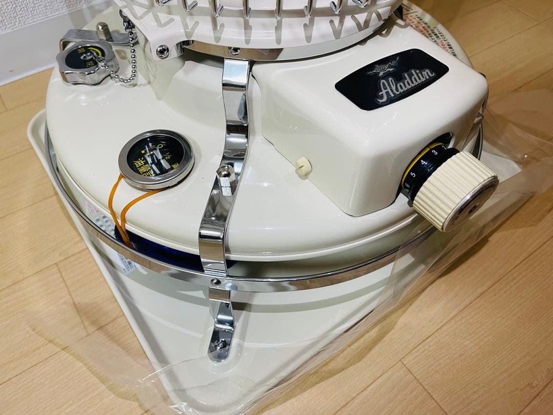 はっしー【新品・未使用】Aladdin ストーブ ホワイト　BF3905