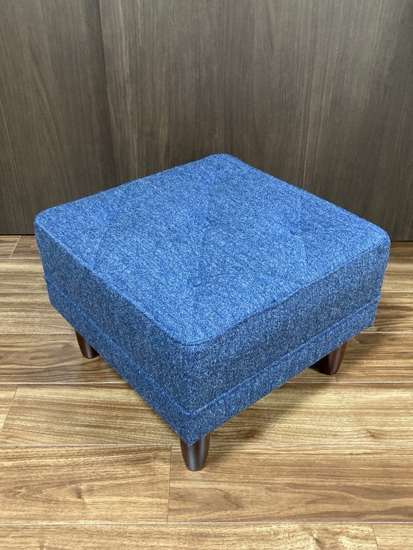 カリモク60　オットマン　タープブルー