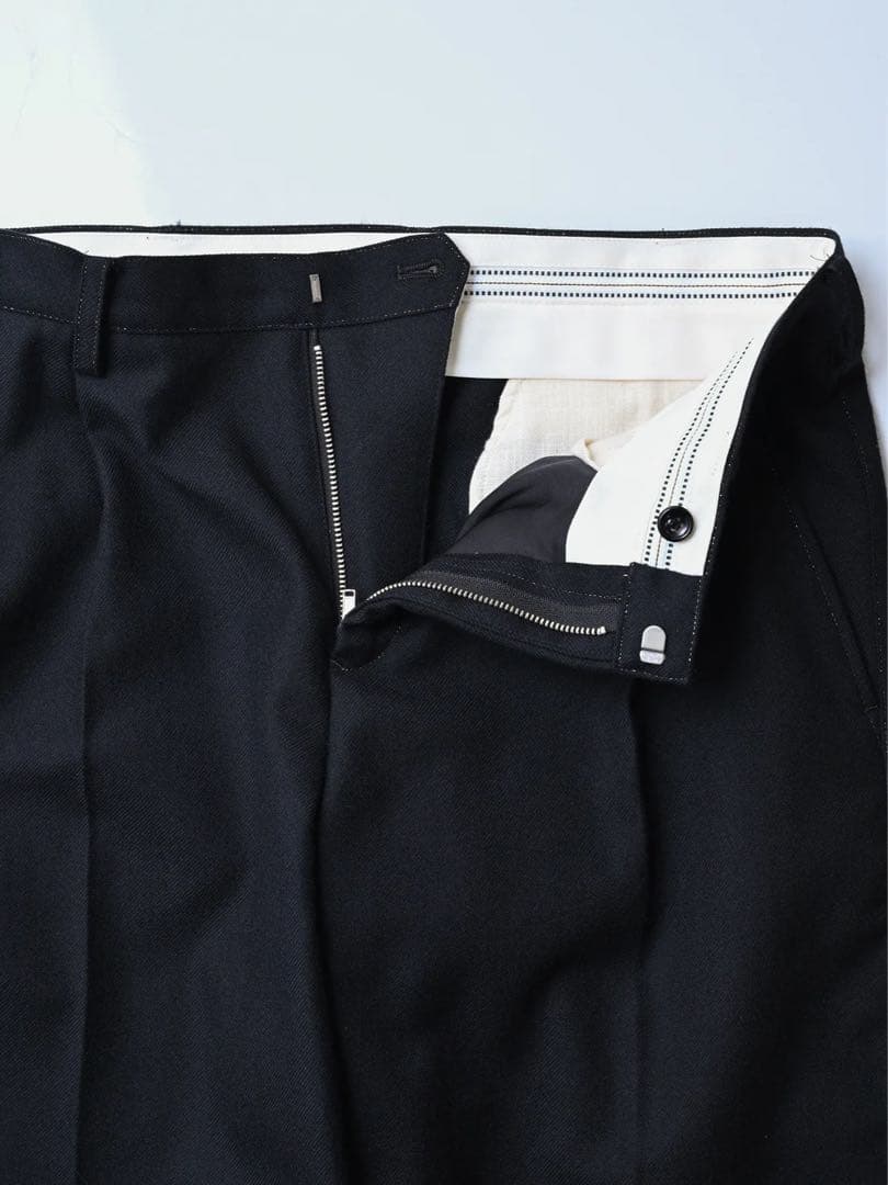 【新品未使用】【定価以下】 A MACHINE Lame Trousers