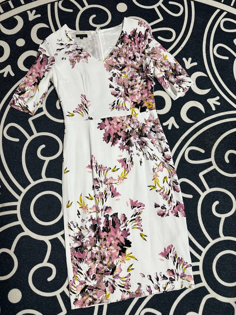 ESCADA フラワープリント 七分袖ワンピース 32