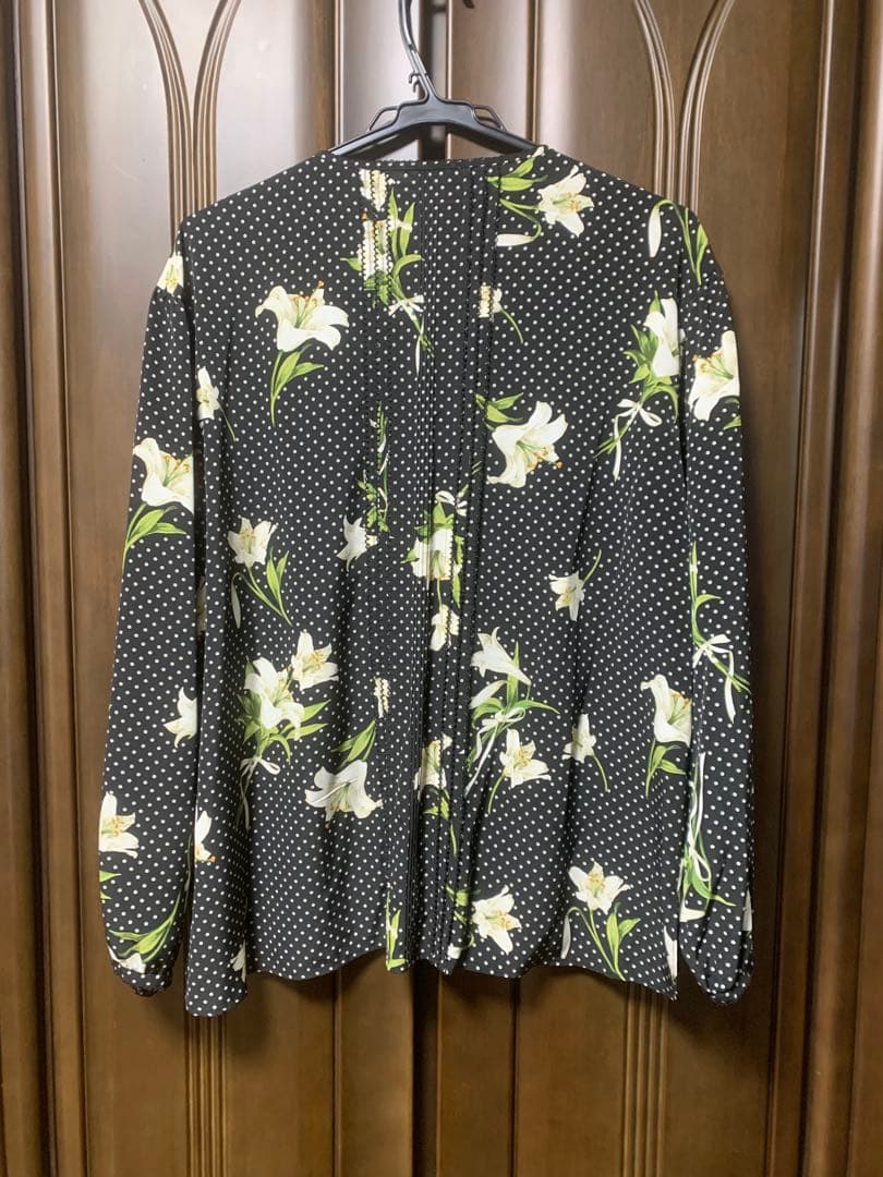 お値下げ！最終価格☆インゲボルグ水玉りりープリントブラウス