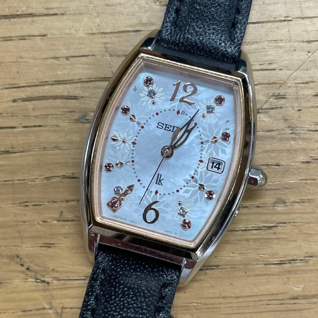 美品 稼働品 SEIKO ルキア 花柄 1B32-0AA電波ソーラー レディース