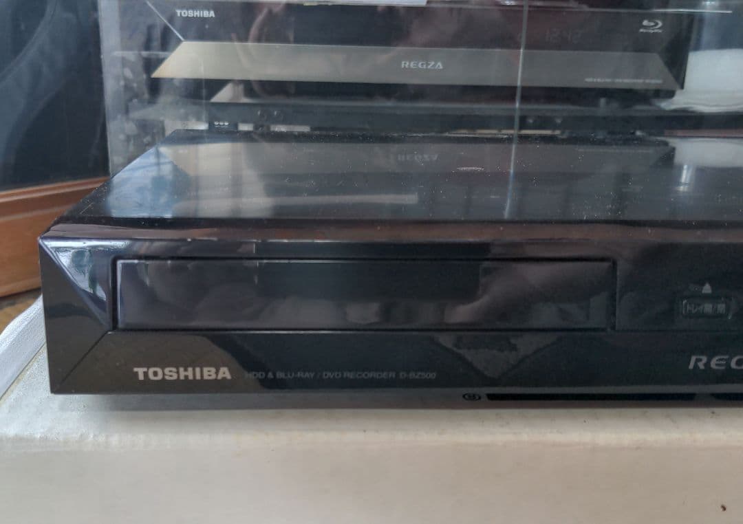 人気！録画時間３倍大増量！安心予防保守！東芝ブルーレイレコーダー　D-BZ500