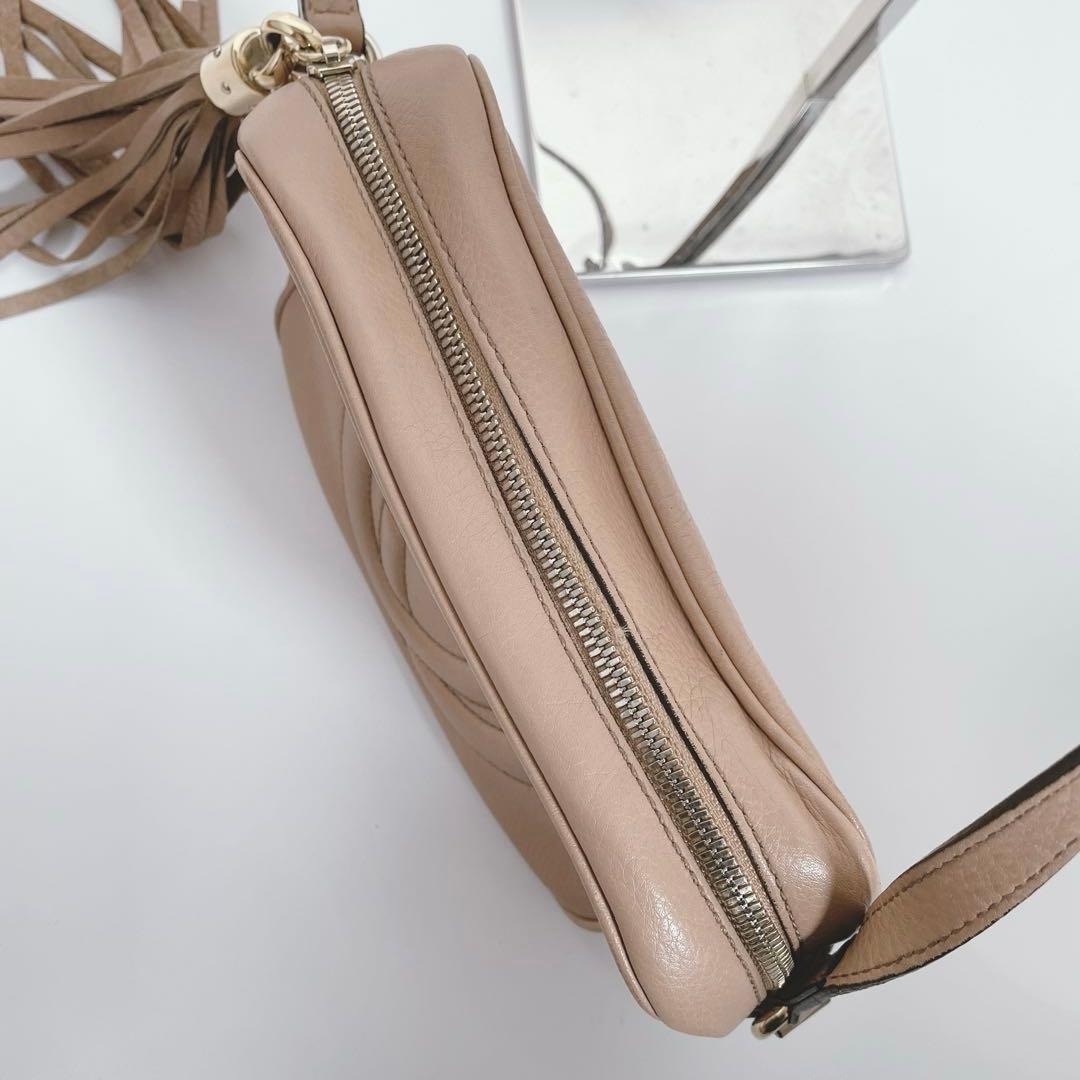 GUCCI ソーホー　ショルダーバッグ ベージュ フリンジ　グッチ