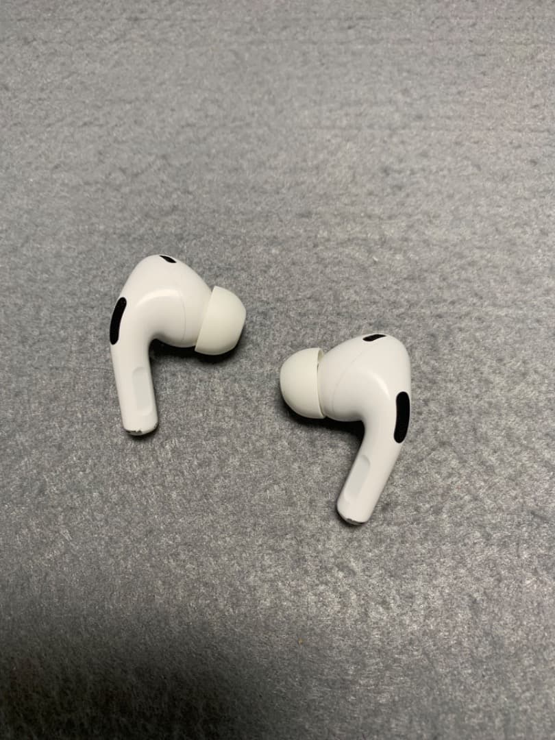 刻印あり中古 AirPods Pro 第2世代 Lightning充電口