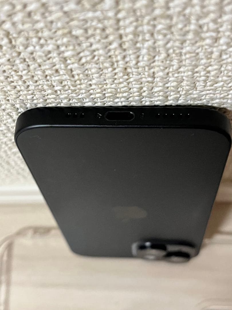 【極美品】iPhone15 ブラック SIMフリー