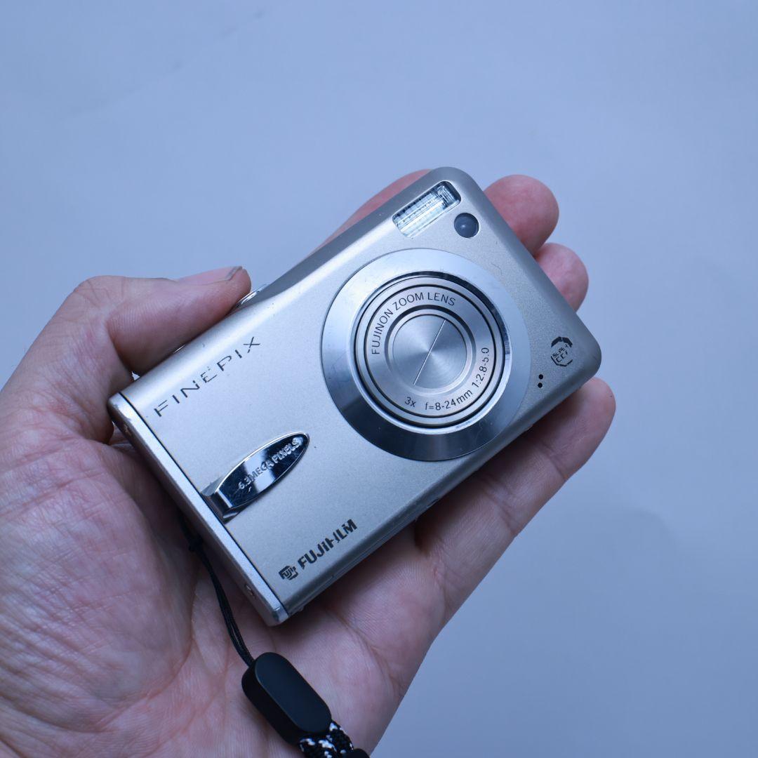 スマホ転送可 FUJIFILM F30 デジタルカメラ メモリーカード付