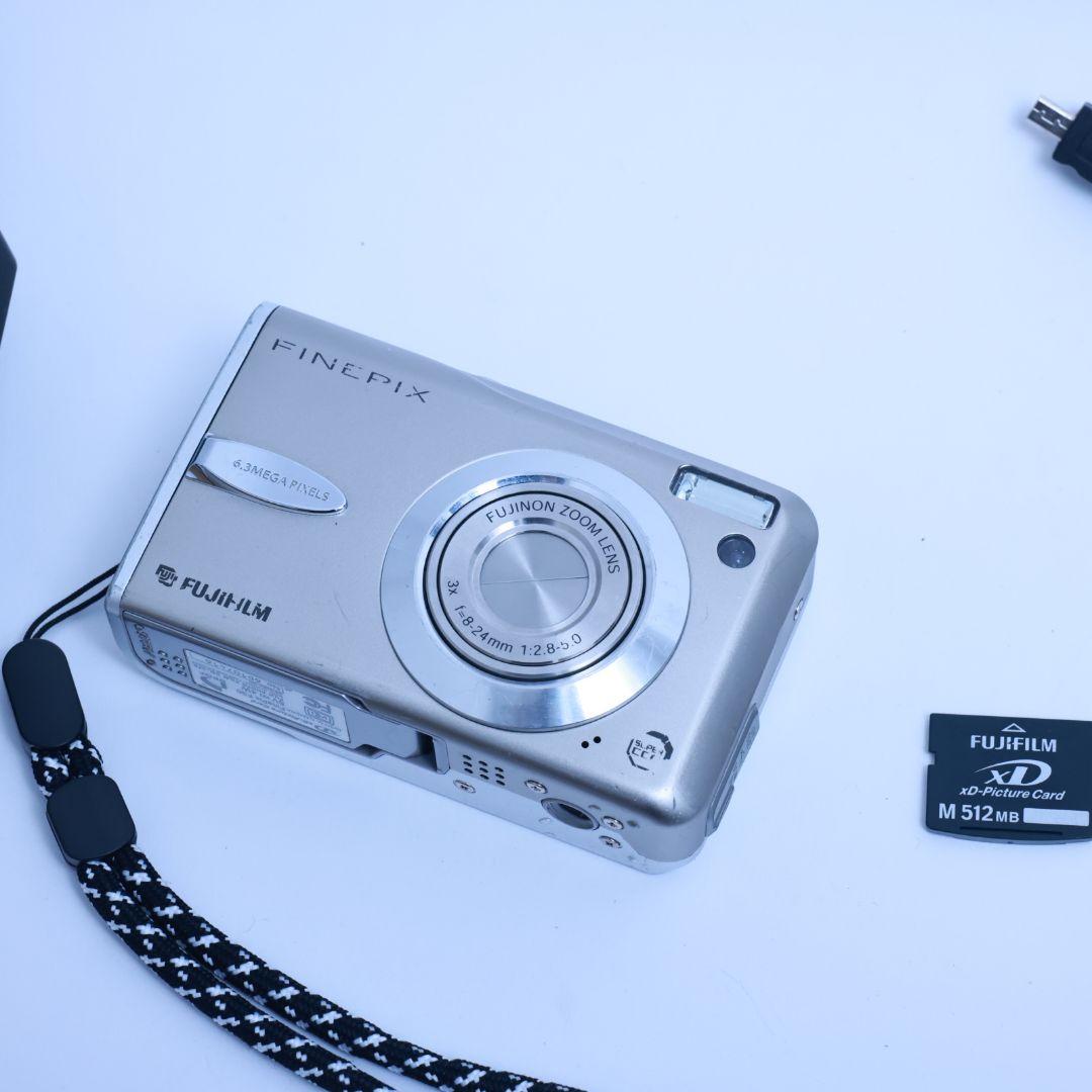スマホ転送可 FUJIFILM F30 デジタルカメラ メモリーカード付