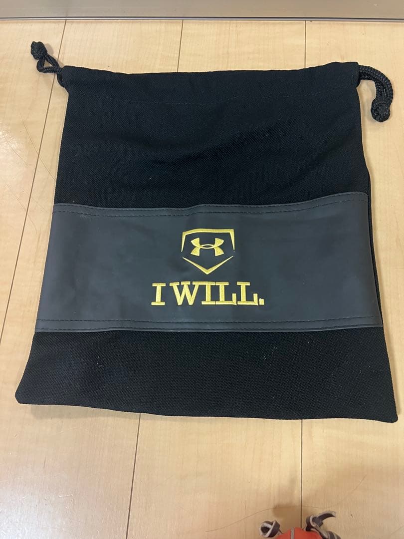 【最終値下げ！】Under Armour 軟式グローブ　グローブ袋付き