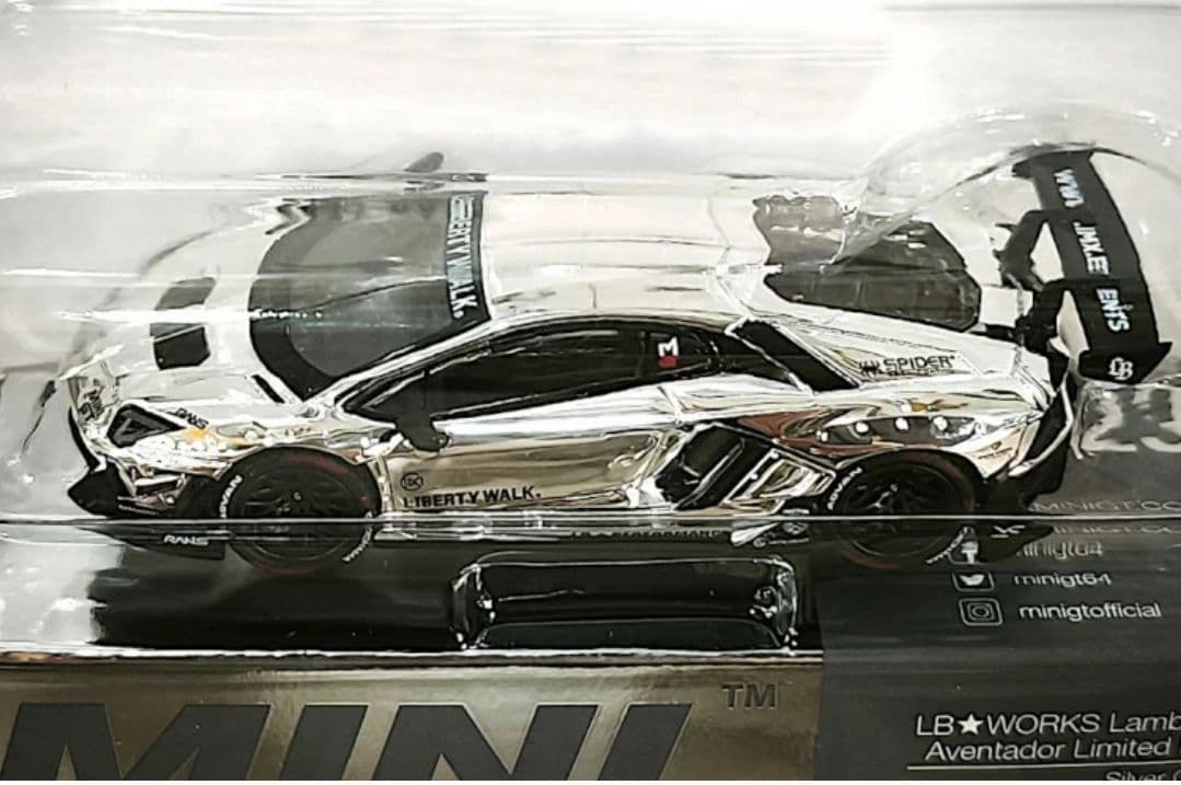 【海外レア】 TSM ミニGT LBワークス アヴェンタドール シルバー 限定