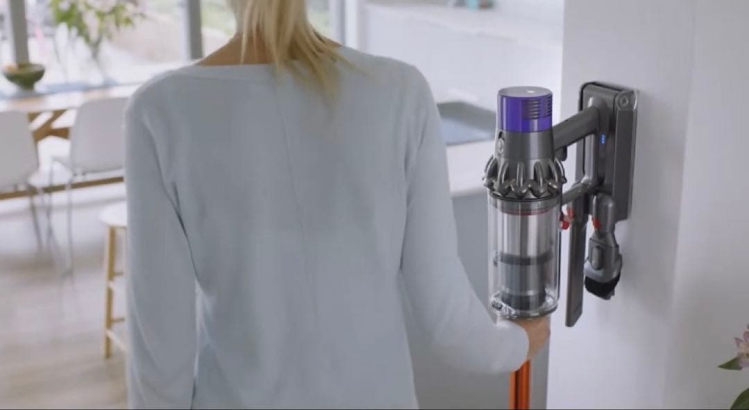 【新品未使用未開封】ダイソン　コードレス掃除機　フルセット