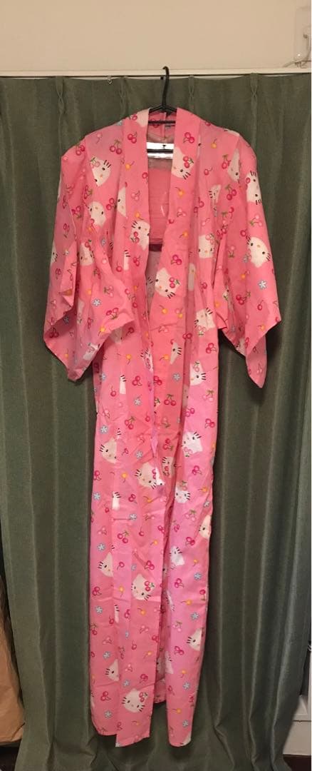 ハローキティ　浴衣