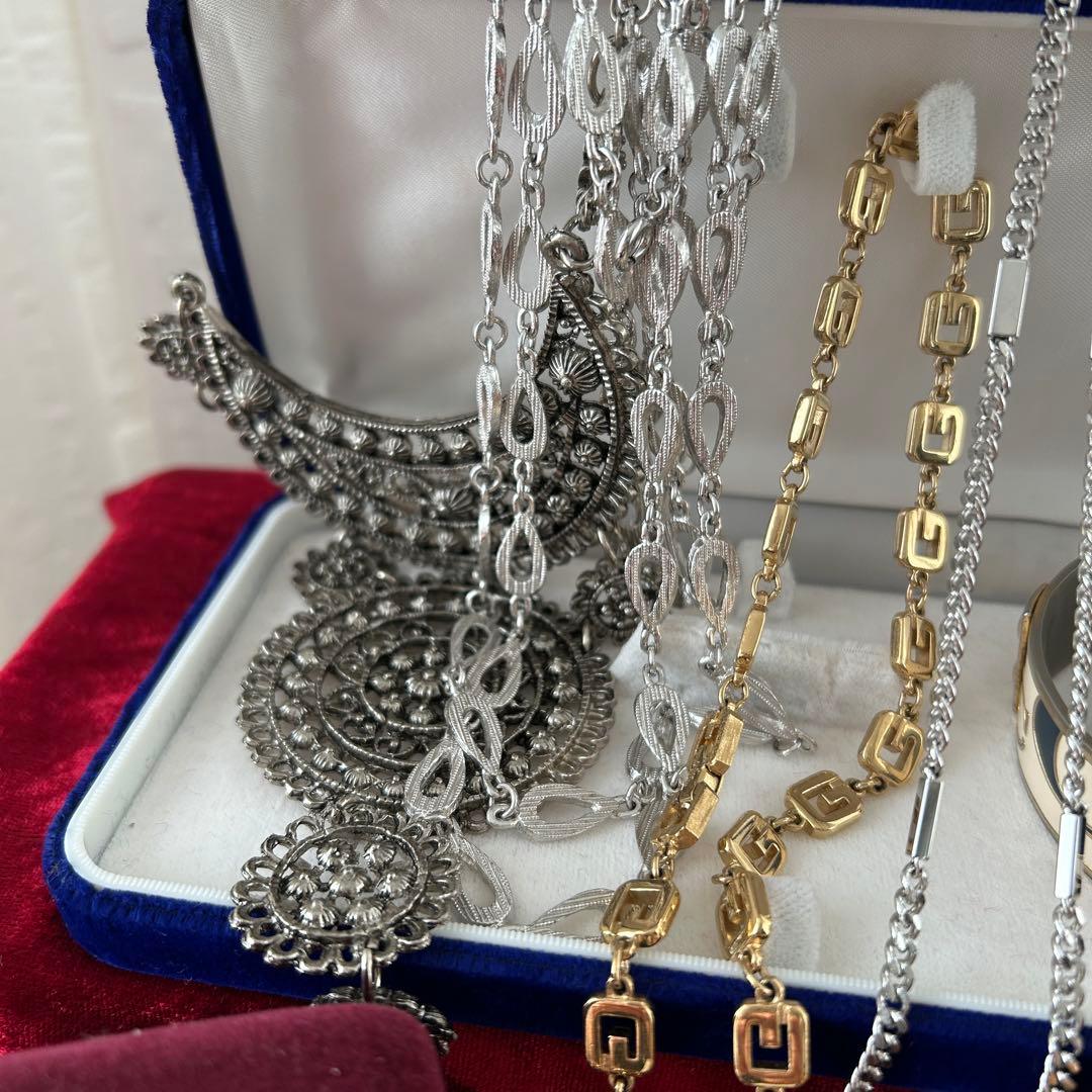 追加！【遺品/生前整理】アクセサリー COACH CHANEL ジバンシー　等⑦