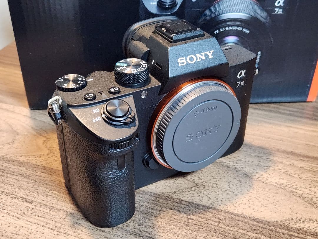 お*と様 SONY α7III 本体 (バッテリー×2+充電器セット)