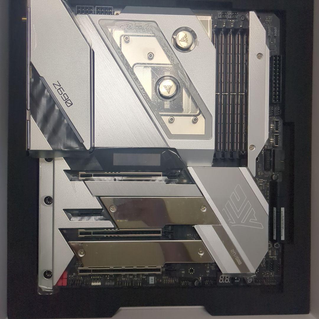 ASRock Z690 AQUA 未使用