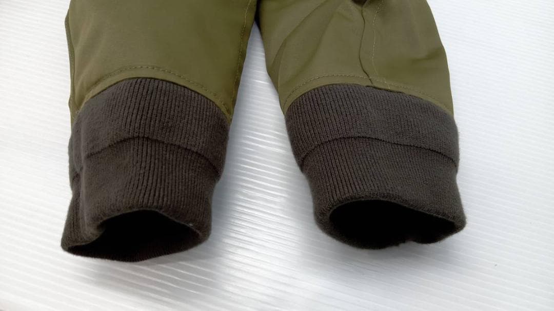 ミリタリージャケット オリーブ色