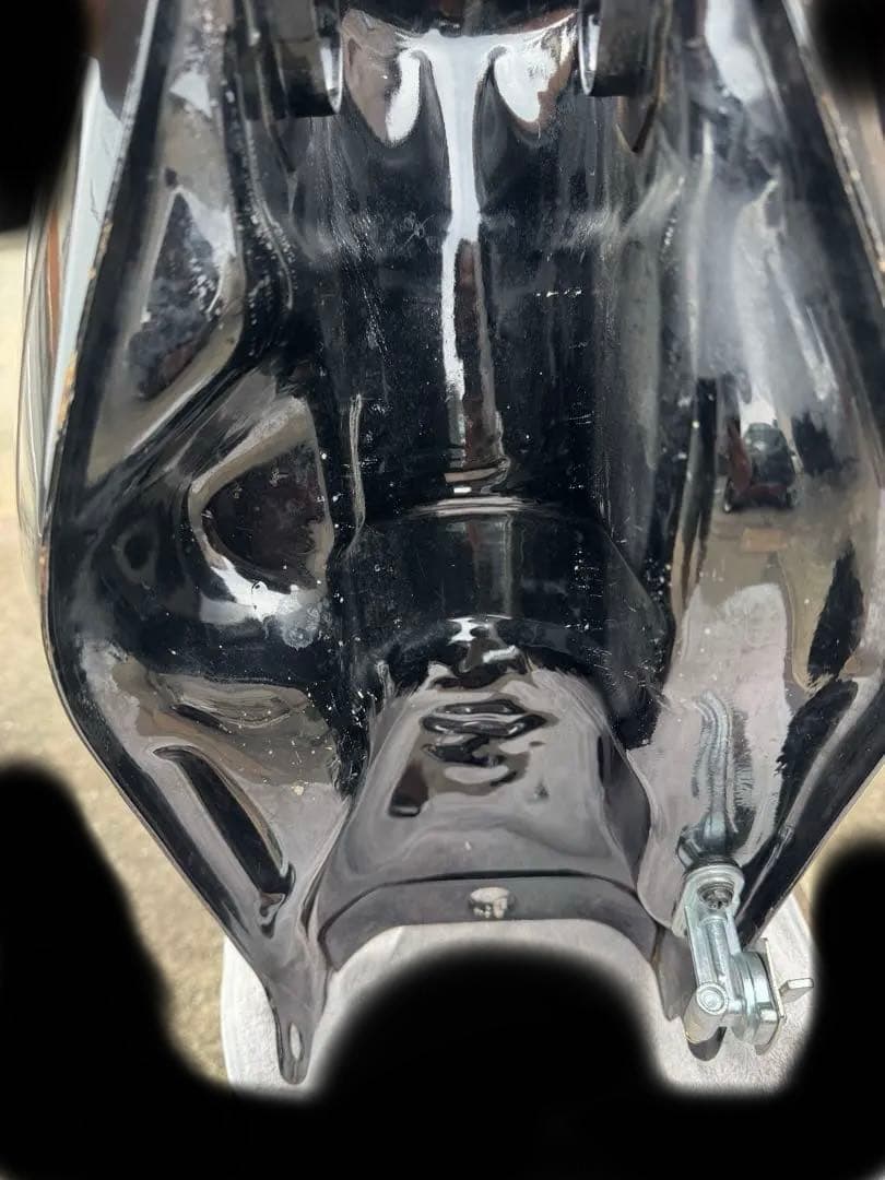 TW200 燃料タンク 黒 キー無しキャップ、取付ステー付